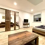 Goldstadt Suite- Schloessle Zentrum
