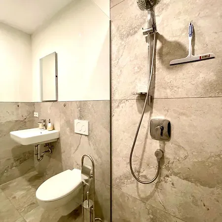 Goldstadt Suite- Schloessle Zentrum 公寓 普福尔茨海姆