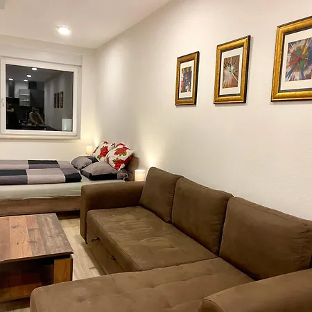 Goldstadt Suite- Schloessle Zentrum 公寓 普福尔茨海姆