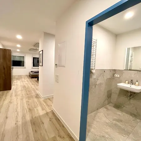 Goldstadt Suite- Schloessle Zentrum 公寓 *