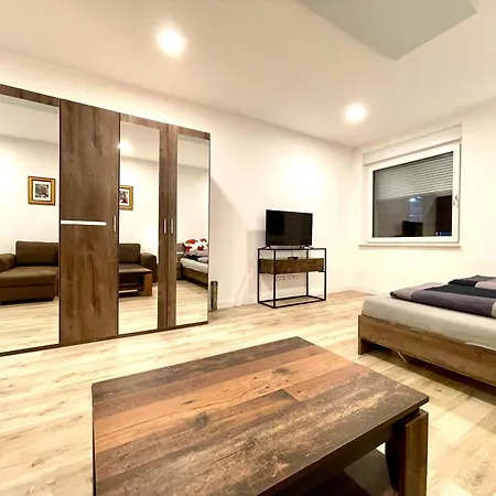 Goldstadt Suite- Schloessle Zentrum