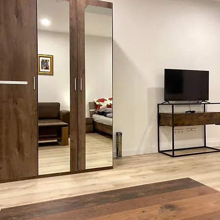 Neu Grosse Einzimmerwohnung Im Zentrum Goldstadt Schloessle Apartment Pforzheim